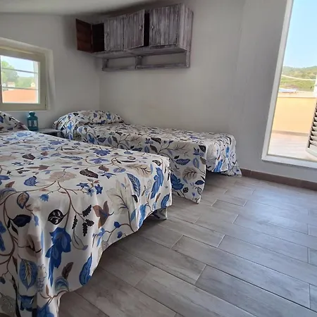 Semesterbostad Bijoux Maison Fronte Mare Budoni