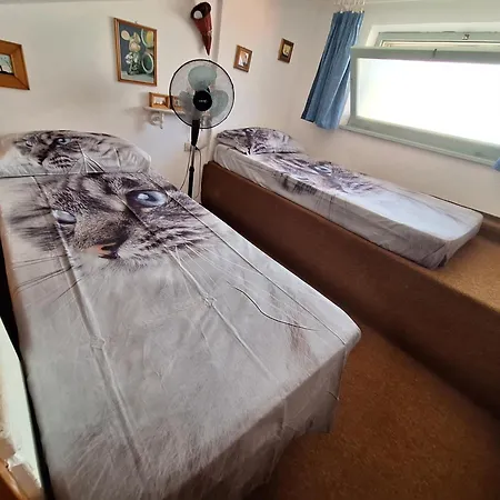 Bijoux Maison Fronte Mare Holiday home *