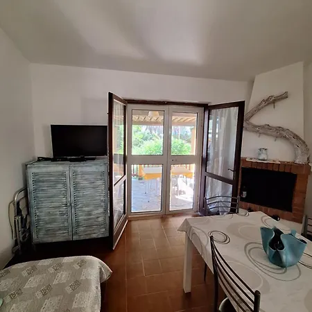 Bijoux Maison Fronte Mare Holiday home *