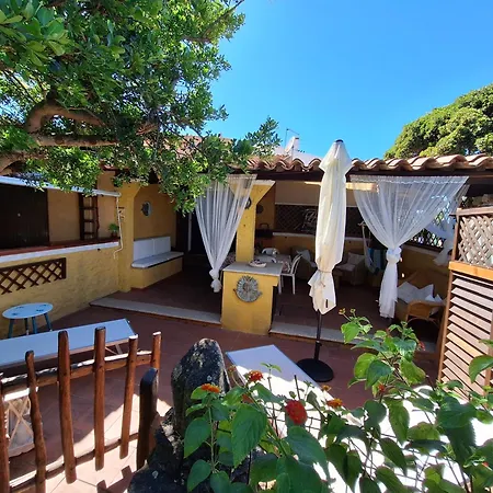 Bijoux Maison Fronte Mare Holiday home *